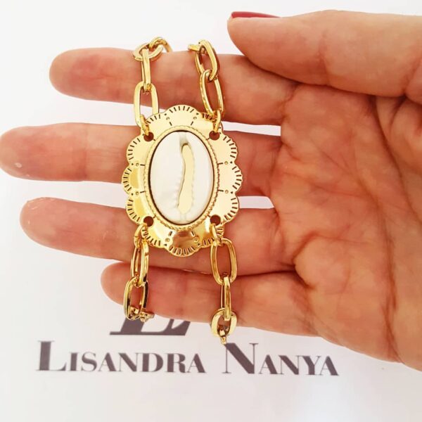 Pulseira Búzio Branco c/ Trabalhado Banho Ouro Elo Oval-425 Fecho Ímã 