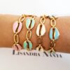 Conjunto 4 Pulseiras Búzios Banho Ouro Detalhe Resina Colorida Fecho Ímã