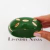 Pulseira Tibetana Resina Verde Detalhes em Latão Polido s/ Banho