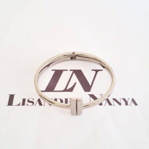 Pulseira Rígida Formato T Metal Banho Prateado Fechamento Encaixe/mola 17cm