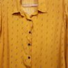Camisa Feminina Tradicional Manga Longa Mostarda Estampada