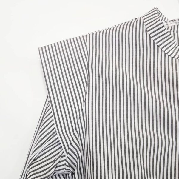 Camisa Feminina Tradicional Listrada Manga Longa  Botões
