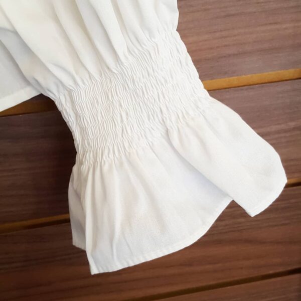 Camisa Feminina Manga Longa Branca Babados Ombro e Frente