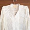 Camisa Feminina Manga Longa Branca Trabalhada Botões Forrados