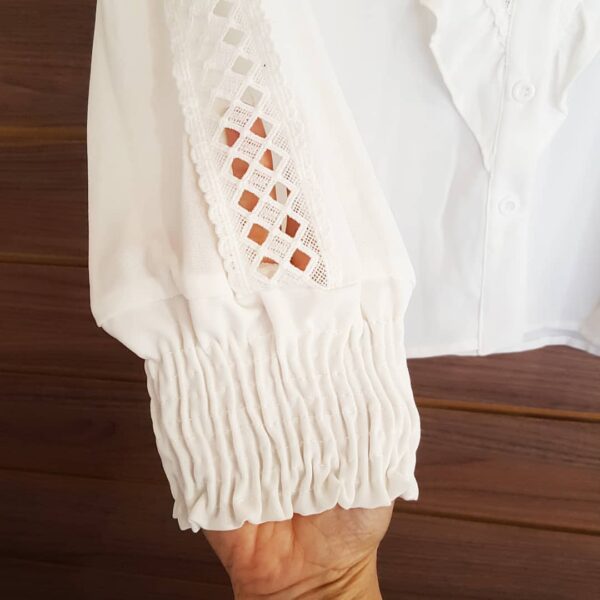 Blusa Feminina Branca Babado Renda Manga Longa Lastex Punho