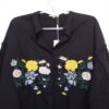 Blusa Feminina Estilo Bata Bordados Frontais Manga 3/4 Bufante Botões Embutidos