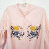 Blusa Feminina Estilo Bata Bordados Frontais Manga 3/4 Bufante Botões Embutidos