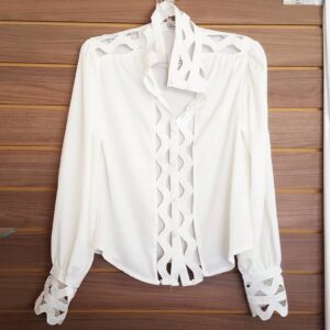 Camisa Feminina Tradicional Branca Trabalhado Frontal Renda Punhos Botões Forrados