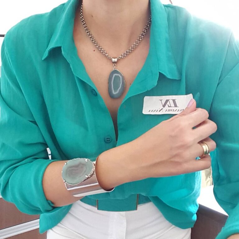 Colar Ágata Pedra Mineral Verde Banho Prateado 2 Voltas Elo Português-218 