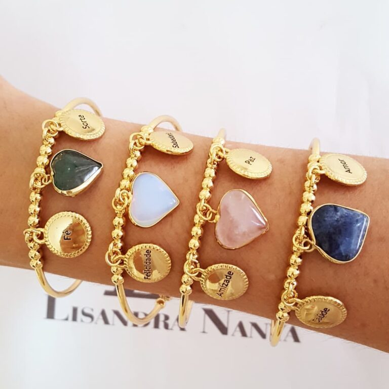 Conjunto 4 Pulseiras Rígidas Pedra Mineral Banho Ouro Pingente Redondo Escrito