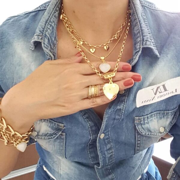 Conjunto Dourado 3 Colares + 1 Pulseira Corrente Aço Banho Ouro Pingentes Corações Fecho Mosquete