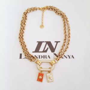 Colar Curto Dourado Corrente Aço Banho Ouro Elo Português-106 Detalhe Resina Branca Pingente Sol e Estrela 40cm