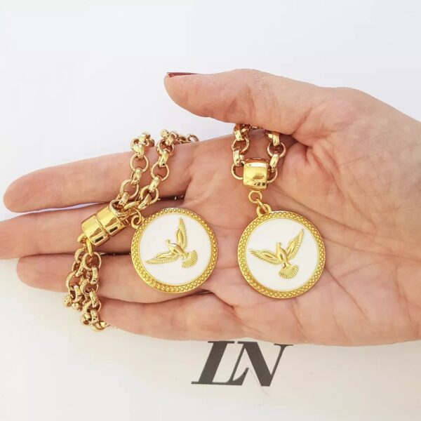 Conjunto Pombinha da Paz Banho Ouro Colar + Pulseira Combinando Banho Ouro