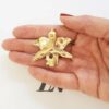 Brinco Dourado Grande Orquídea Esmaltado Banho Ouro Turquesa