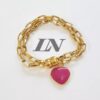 8753j Pulseira Dourada Corrente Aço Banho Ouro Elo Retangular-129 Pingente Pedra Mineral Coração Ágata Rosa Pink Fecho Ímã 18cm