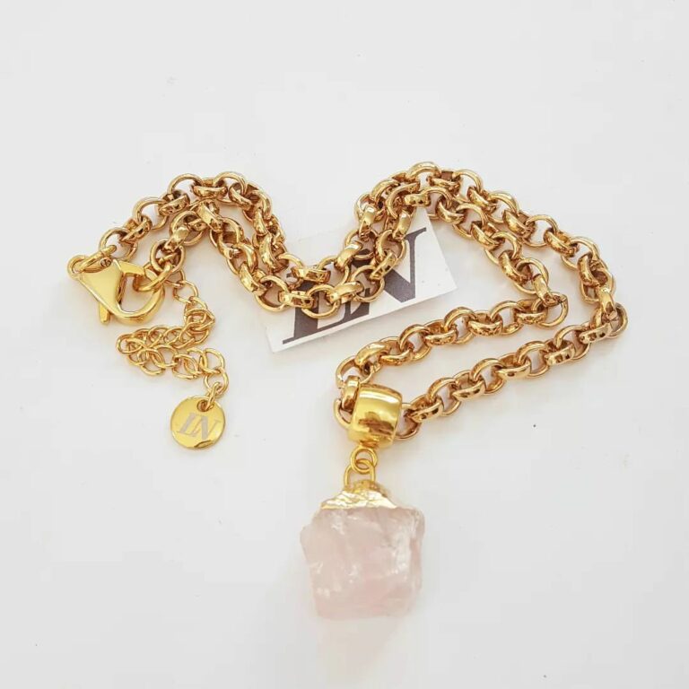 Colar Dourado Corrente Aço Banho Ouro Elo Português-106 Pingente Pedra Mineral Bruta Quartzo Rosa