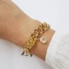 Pulseira Dourada Corrente Aço Banho Ouro Elo Português-106 Pingente Mini Pedra Mineral Lapidada Cristal Transparente 18cm