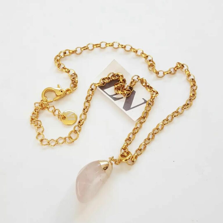 Colar Dourado Choker Corrente Aço Banho Ouro Elo Português-130 Pingente Pedra Mineral Quartzo Rosa c/ Banho 40cm