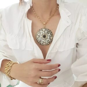 8835 Colar Tibetano Caquinho Branco Corrente Aço Banho Ouro Elo Português-106