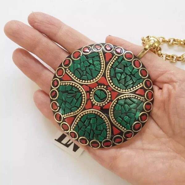 8839c Colar Tibetano Caquinho Verde Vermelho Corrente Aço Banho Ouro Elo Português-106