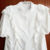 Camisa Feminina Branca Manga Curta Princesa Recorte Plissado Babados 