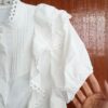 Camisa Feminina Branca Manga Curta Princesa Recorte Plissado Babados 
