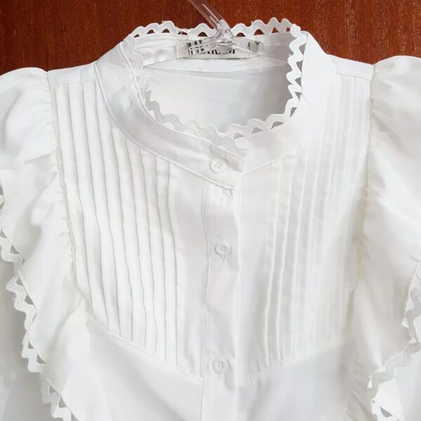 Camisa Feminina Branca Manga Curta Princesa Recorte Plissado Babados 