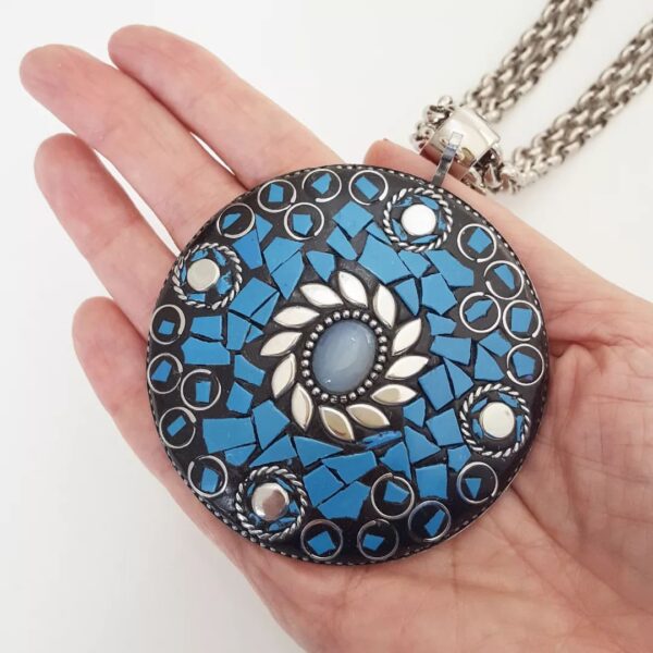 Conjunto Tibetano Colar Caquinho Cerâmica Azul + Pulseira 5 Voltas Banho Prateado