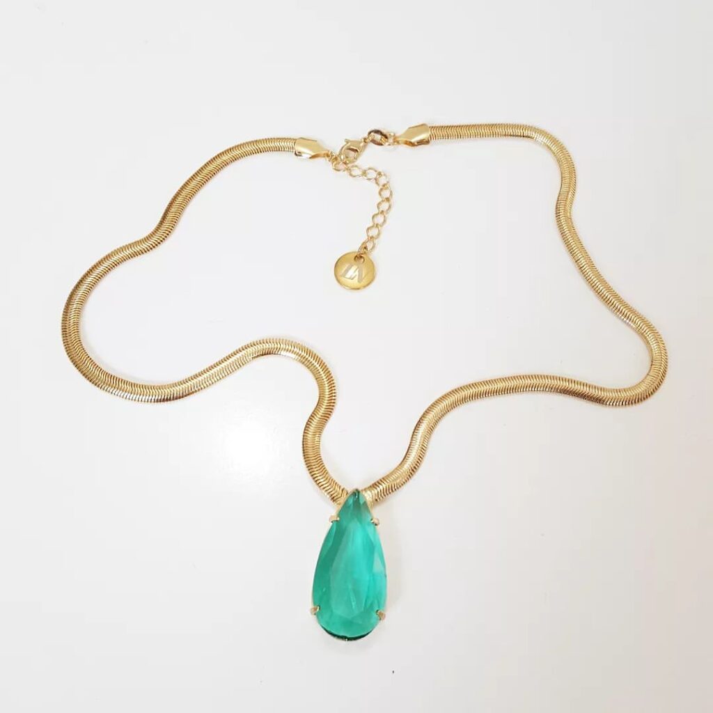 Colar Gota Verde Esmeralda com Elo Serpente Fino e Banho Ouro