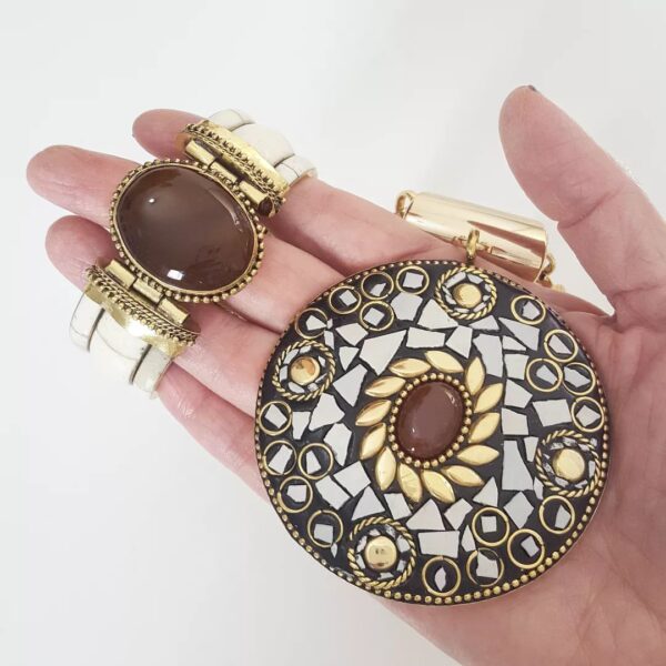 Conjunto Tibetano Pulseira Osso + Colar Tibetano Caquinho Cerâmica Branca
