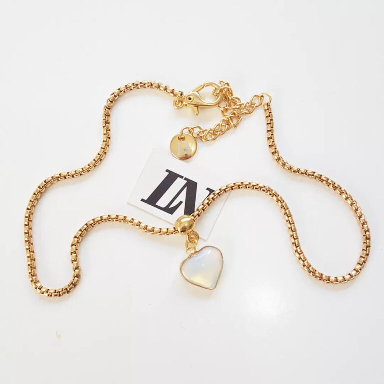 Colar Choker Mini Coração Pedra da Lua Banho Ouro Elo Meia Cana