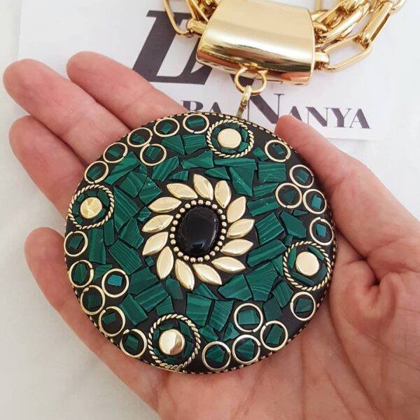 colar_tibetano_dourado_caquinho_verde_elo_retangular_24_4_voltas_8202_4_20200107135421 Colar Tibetano Cerâmica Verde 4 Voltas Corrente Aço Banho Ouro Elo Retangular-24