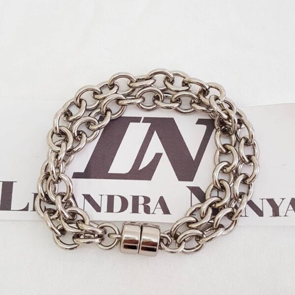 Conjunto 4 Pulseiras Prateadas Metal Banho Galvânico Vários Pingentes